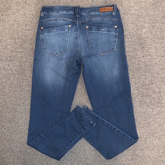 Democracy Jeans - Picture 2 of 7